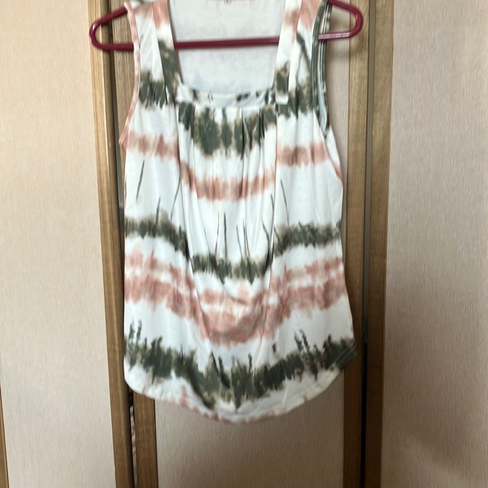 FINAL MARKDOWN Tie-Dye Sleeveless Top small